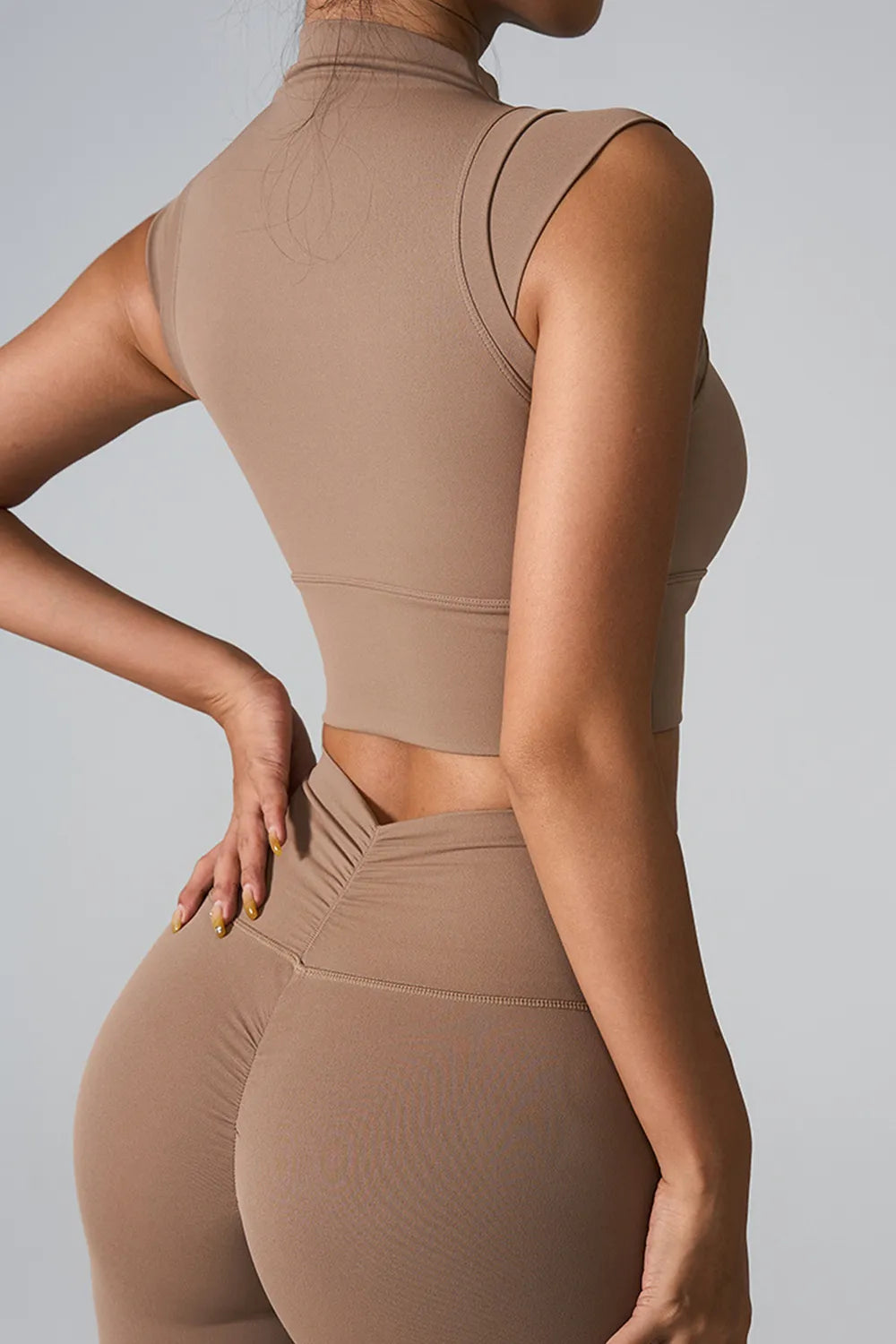 Débardeur actif à col simulé