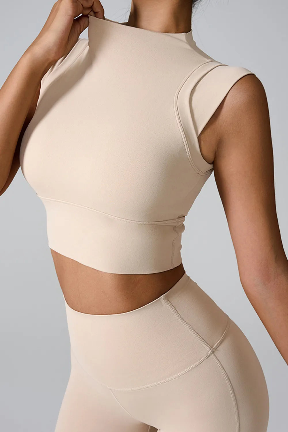 Débardeur actif à col simulé