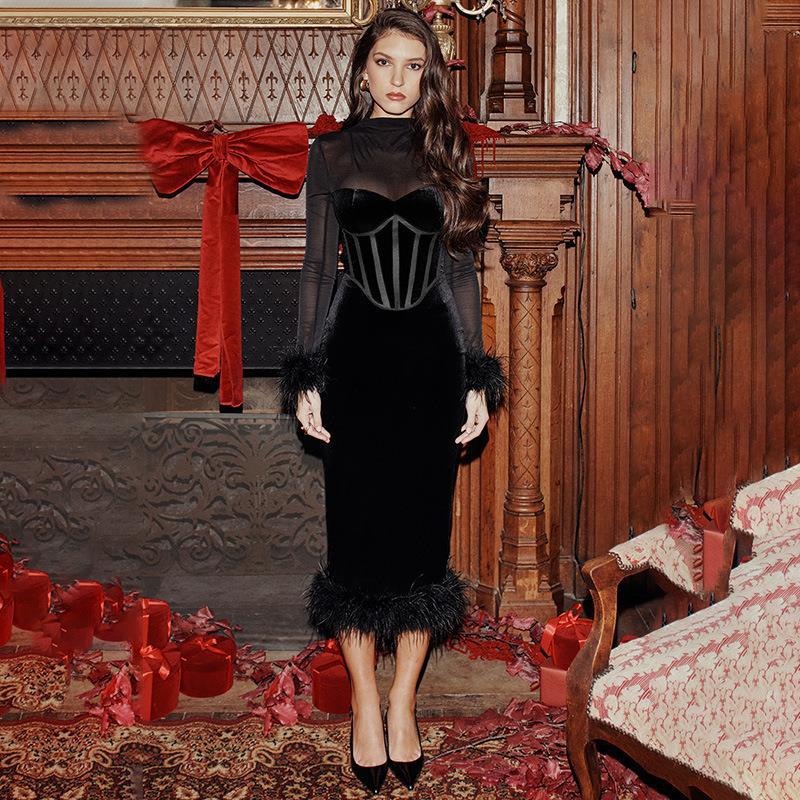 Robe  en maille à taille cintrée et poilue