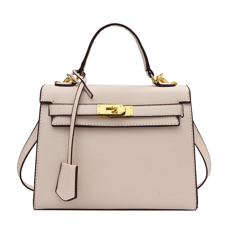 Sac modèle tendance 5 coloris grand ou petit